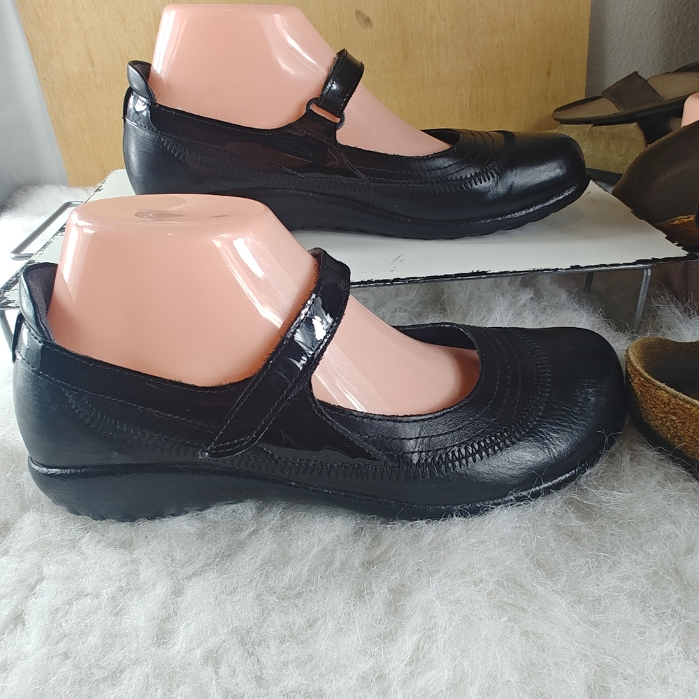 Naot Black Leather Mary Jane Shoes EUR 39 - Picture 7 of 10